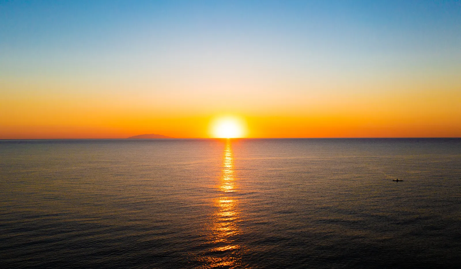 Lever de soleil sur la Méditerranée - Corse